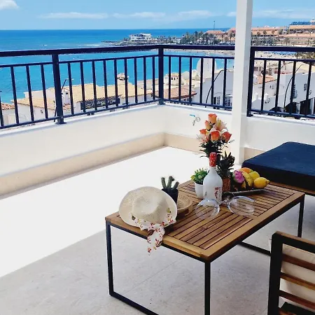 Rooftop Vistas, 2 Bedrooms First Line 펜션