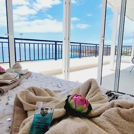 Rooftop Vistas, 2 Bedrooms First Line 펜션 로스크리스티아노스