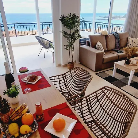 Rooftop Vistas, 2 Bedrooms First Line Дом отдыха Лос Кристианос