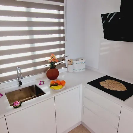 Rooftop Vistas, 2 Bedrooms First Line