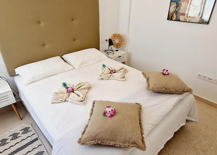 Rooftop Vistas, 2 Bedrooms First Line Tatil Evi