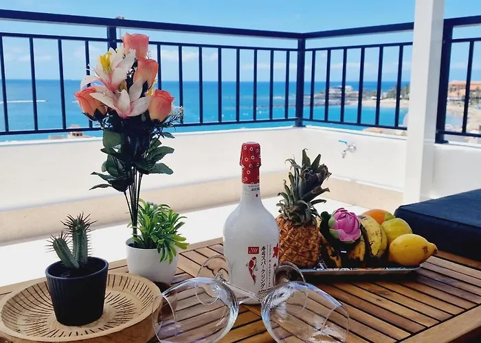 Tatil Evi Rooftop Vistas, 2 Bedrooms First Line Los Cristianos (Tenerife)