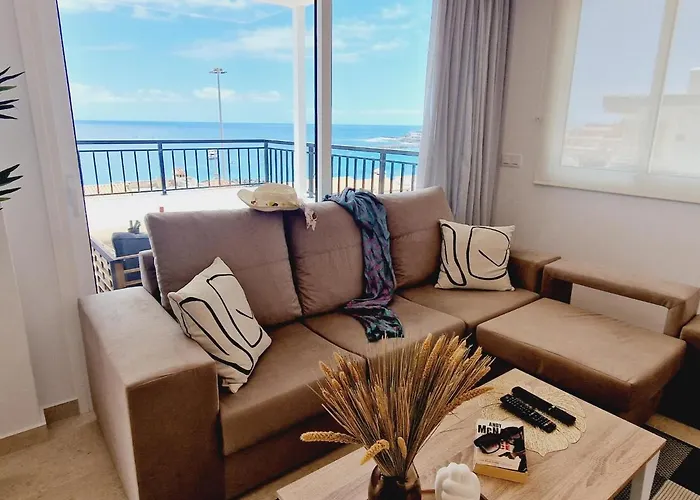 Rooftop Vistas, 2 Bedrooms First Line * Los Cristianos (Tenerife)